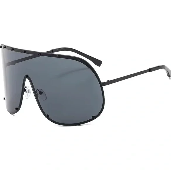 Stylish Aviator Style Sunglasses - Picture 4 of 5